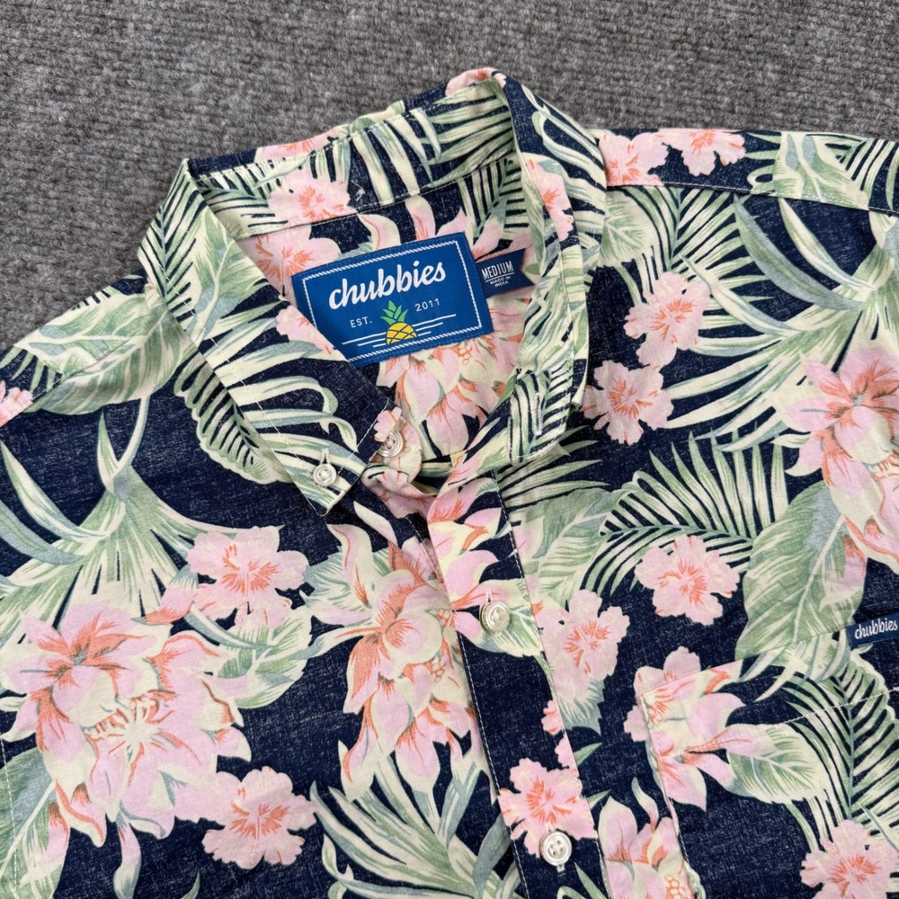 Chubbies Mens Medium Short Sleeve Button Down Shirt Navy Floral Tropical Stretch